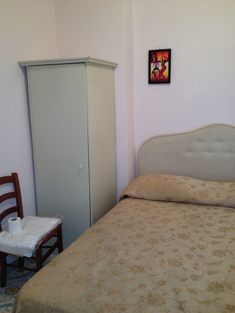 Room Elia Nápoles Exterior foto